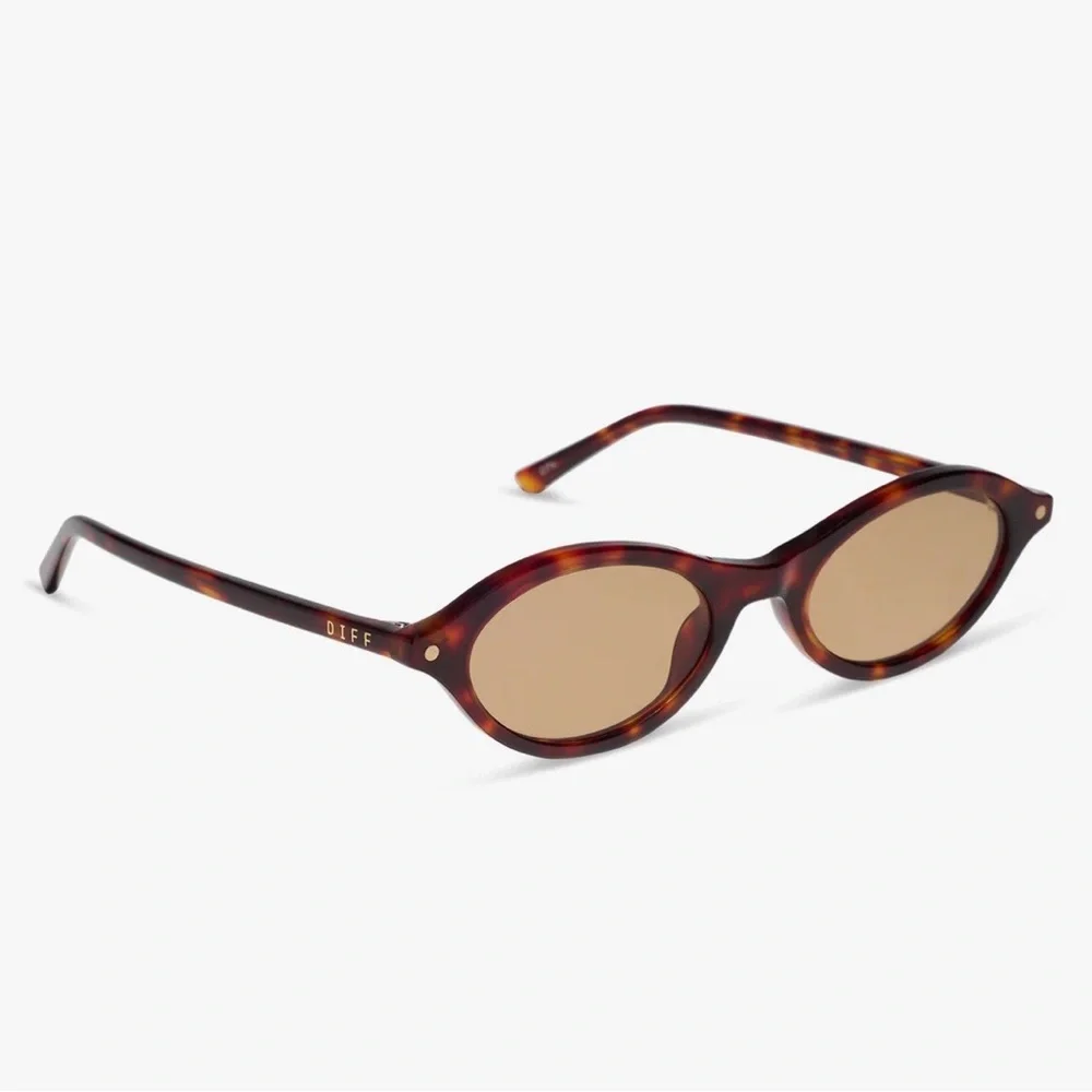 DIFF Eyewear - Danielle Bernstein The City : Tortoise Brown Tint Sunglasses